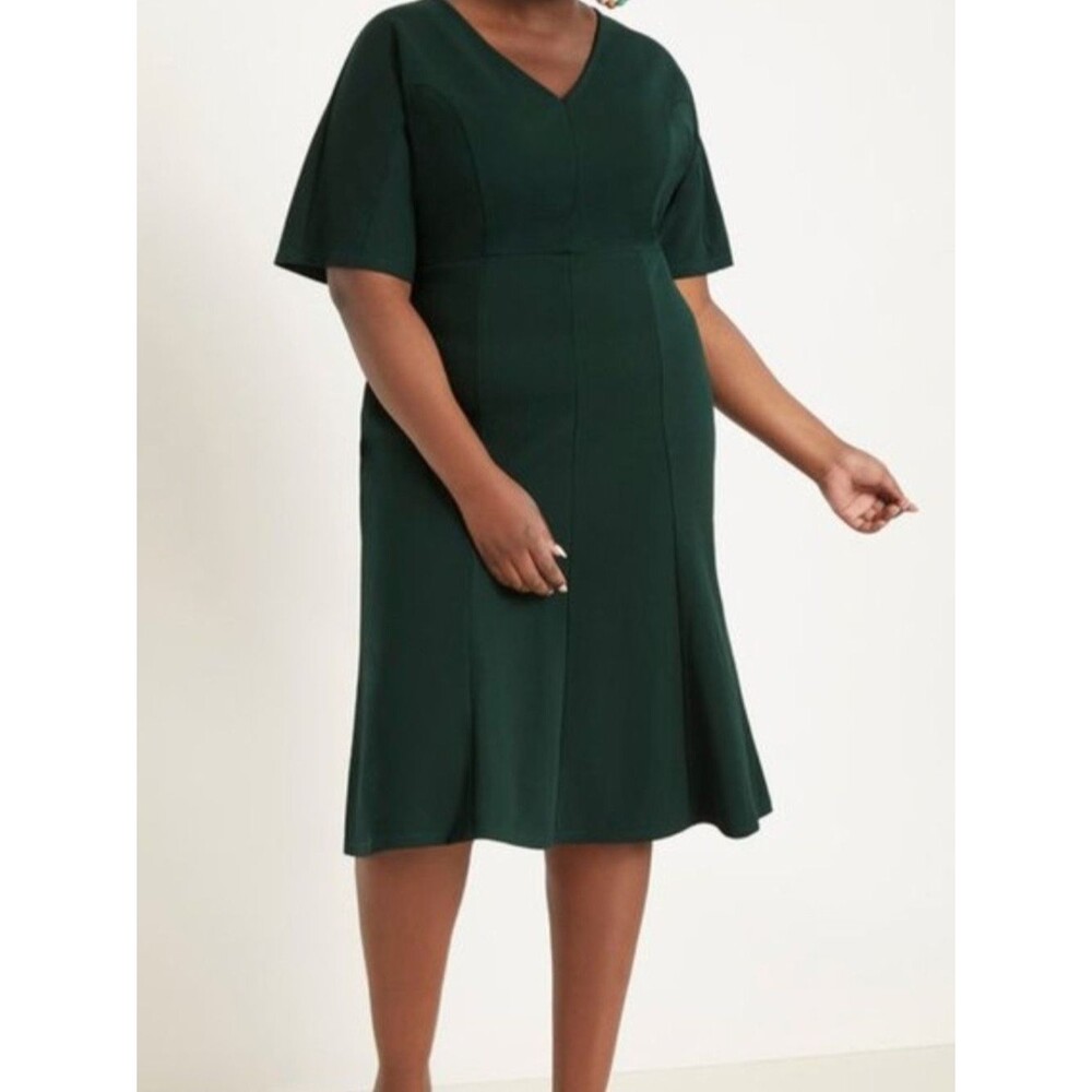 Eloquii | Forest Green V-Neck Midi Dress